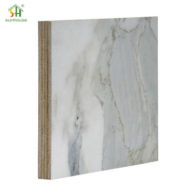 Harga yang bagus 12mm 18mm Melamin Plywood Board Plywood Ramah Lingkungan Untuk Furnitur on line