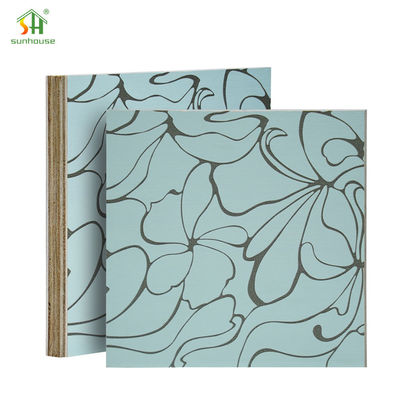 Harga yang bagus Papan kayu lapis melamin yang dapat digunakan kembali 500kg/m3-700kg/m3 Lembar kayu lapis 18mm on line