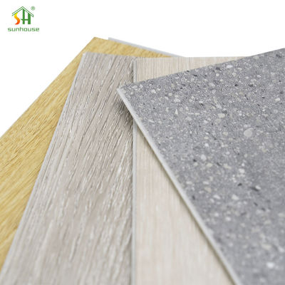 Harga yang bagus Luxury Vinyl SPC Klik Lantai / SPC Rigid Core Luxury Vinyl Lantai Untuk Kantor on line