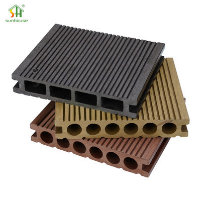Harga yang bagus Eco Friendly WPC Deck Flooring 140mm*25mm Waterproof Outdoor Decking Flooring on line