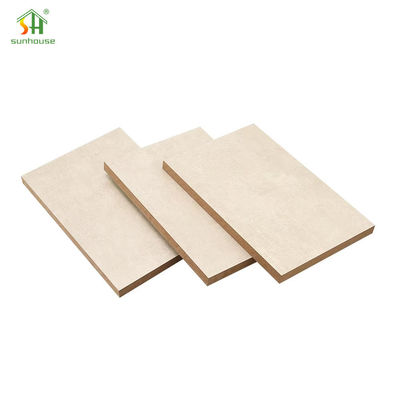 Harga yang bagus Veneer Melamine MDF Melamine MDF Board untuk Penggunaan Dekorasi Eksterior Interior on line