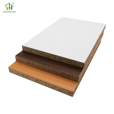 Harga yang bagus Panel Partikel Melamin Papan Partikel Melamin untuk Penggunaan Dekorasi Eksterior Interior on line